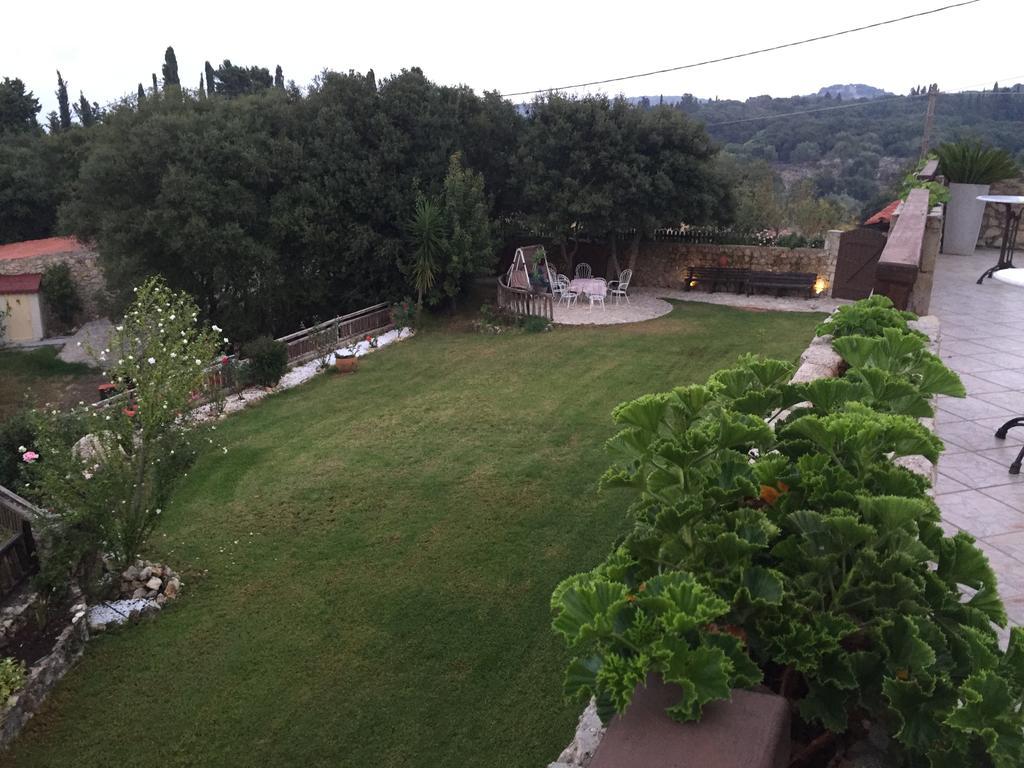 Vervekis Apartments Фискардон Экстерьер фото